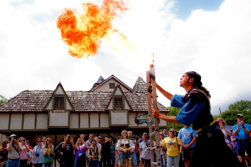 ScarboroughRenaissanceFestival-CaleTheJuggler-1000